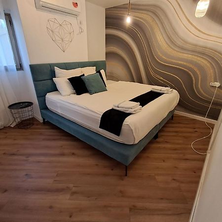 Yalarent Afarsemon Apartments With Pool - For Families & Couples Eilat Luaran gambar