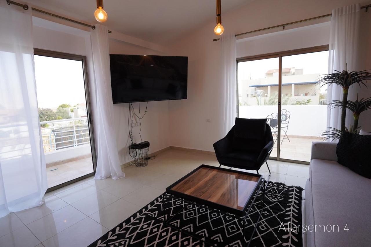 Yalarent Afarsemon Apartments With Pool - For Families & Couples Eilat Luaran gambar