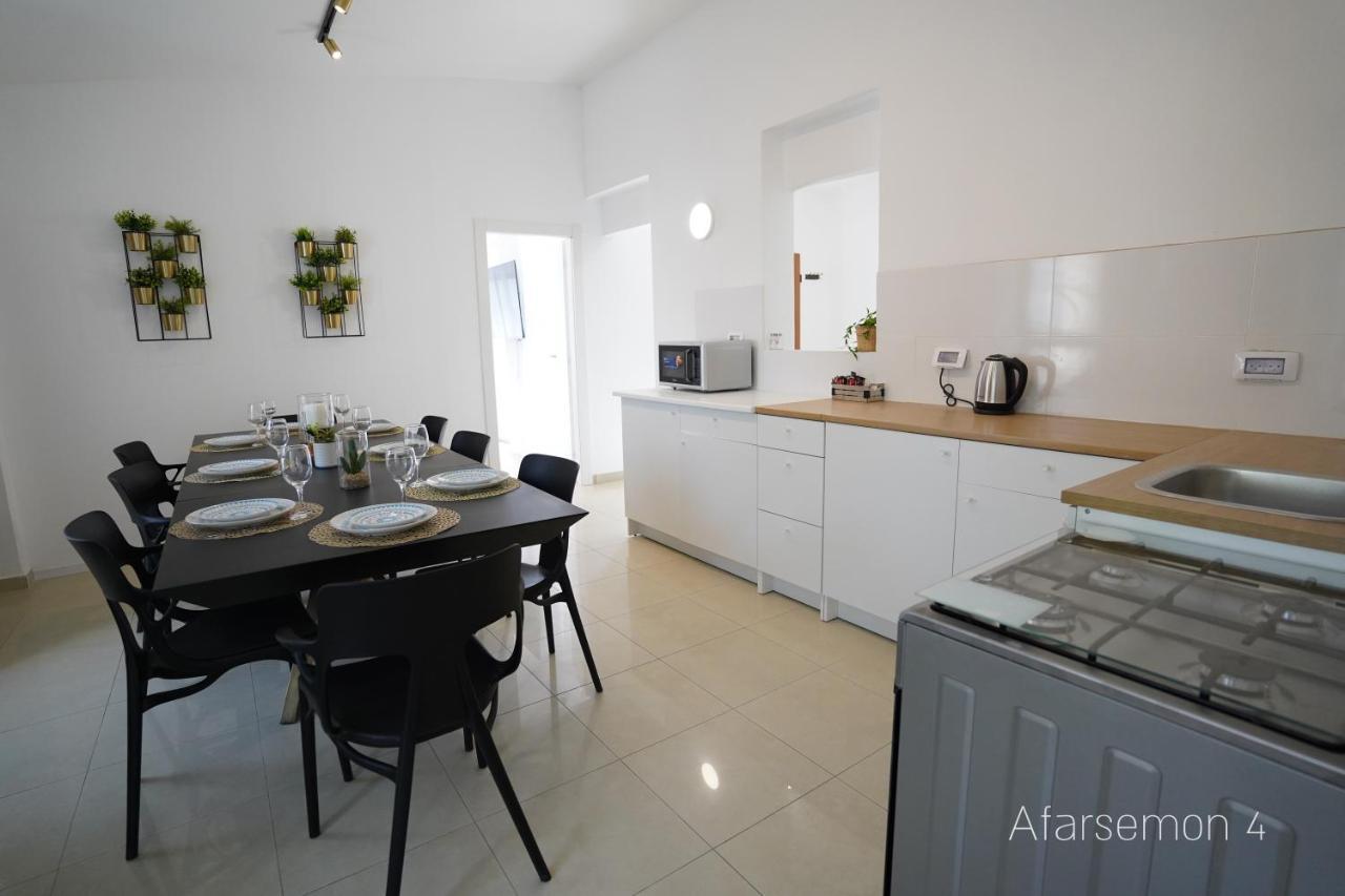 Yalarent Afarsemon Apartments With Pool - For Families & Couples Eilat Luaran gambar